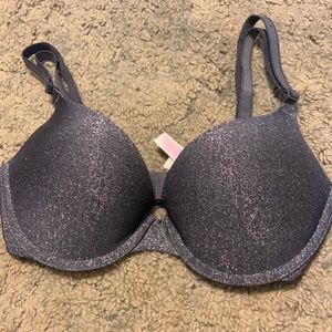 Pink vs bra